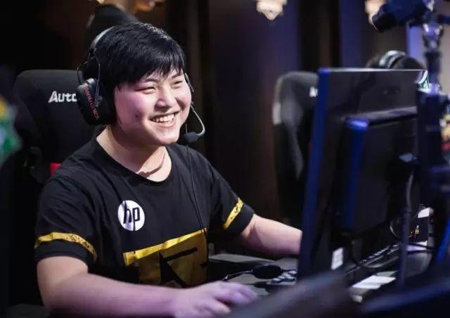 开云官网-HKA翻盘RNG，Ruler开启传奇时刻宿敌对决八强赛，强势挺进下一轮