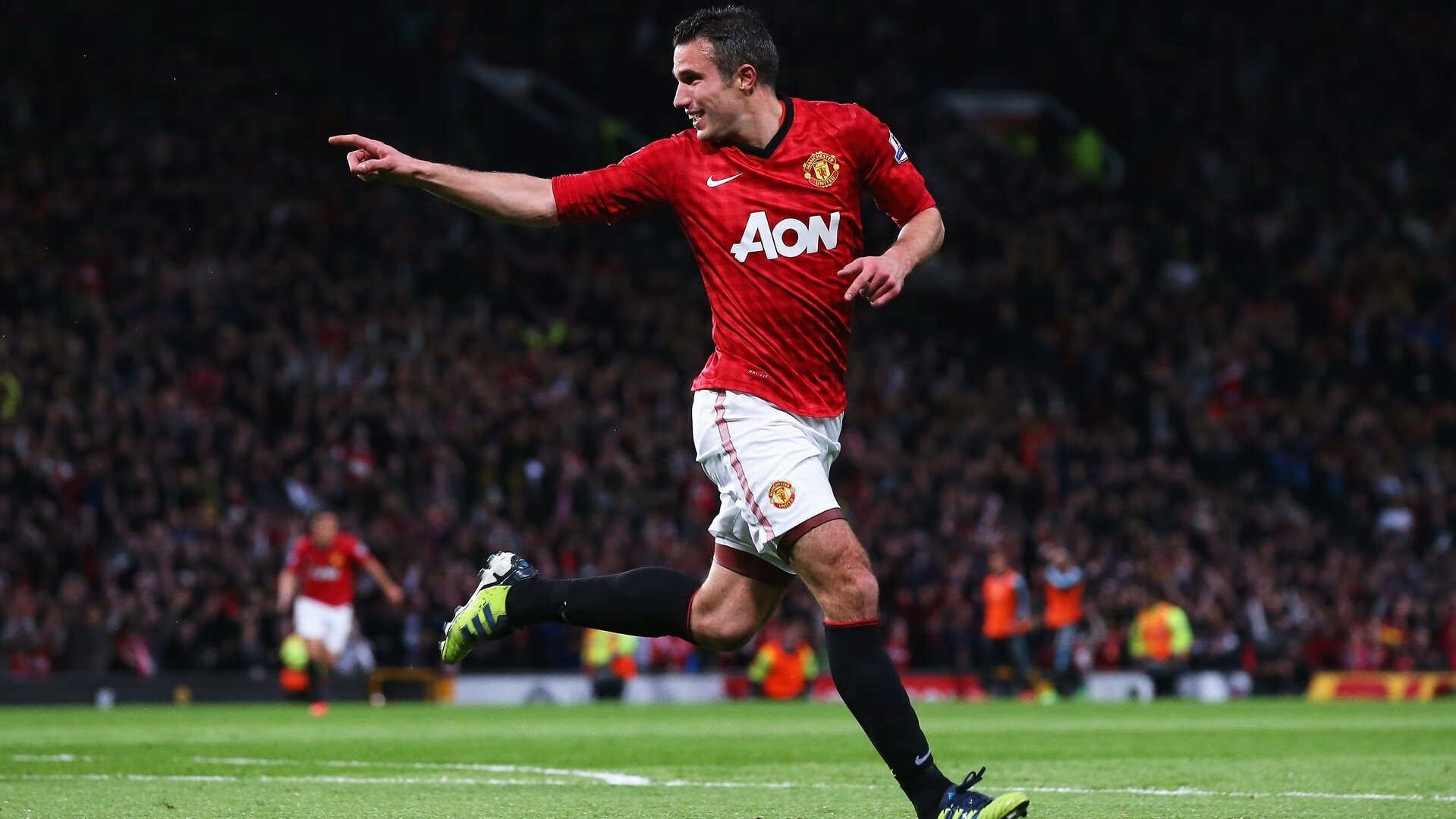 开云-赛道与球场，一次惊心动魄的跨界对望